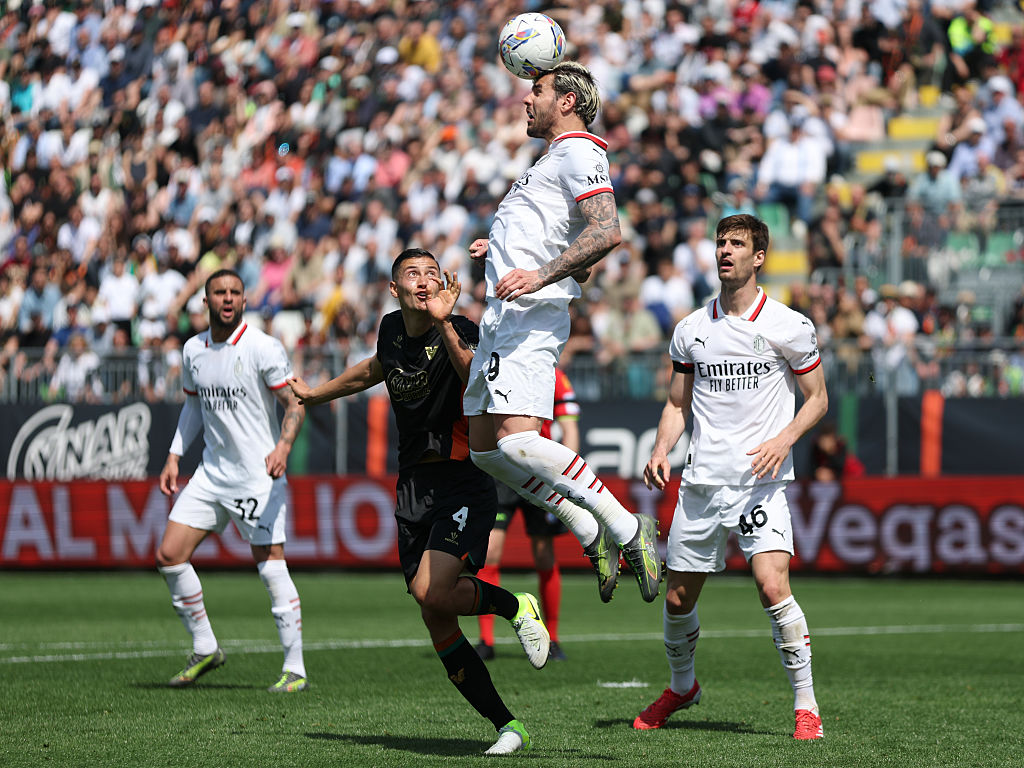 Venezia AC Milan Jay Idzes