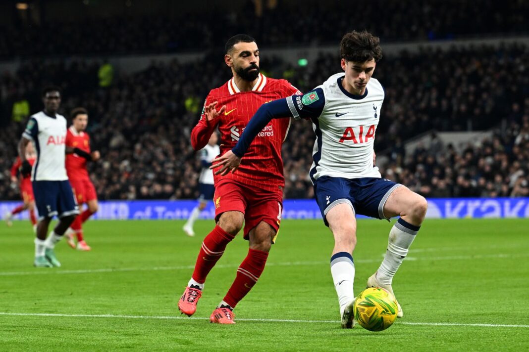Liverpool juara akhir pekan ini boleh jadi adalah sebuah keniscayaan. Riwayat mereka melawan Tottenham Hotspur bisa menjadi tolok ukur.