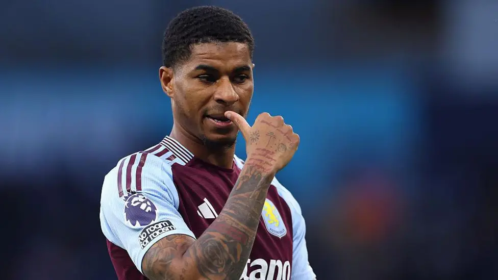 Marcus Rashford mulai menunjukkan kebangkitannya selama di Aston Villa, tetapi masa depannya di Manchester United tetap dipertanyakan.