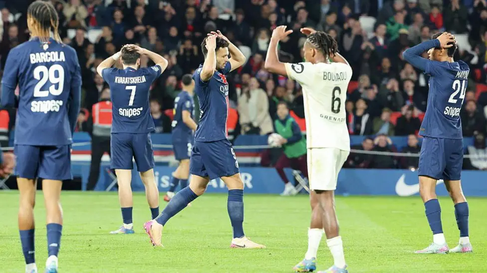 Impian PSG untuk menuntaskan musim Ligue 1 tanpa kekalahan pupus setelah mereka takluk 1-3 dari Nice di Parc des Princes.