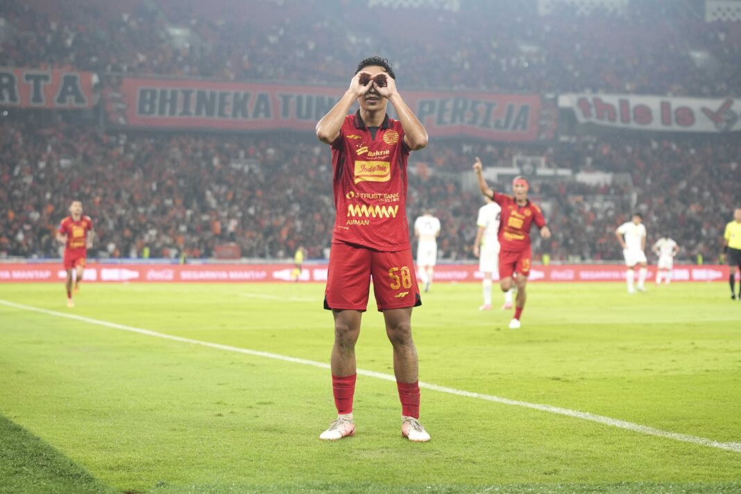 Di tengah persaingan ketat Liga 1 2024/2025, nama Rayhan Hannan (21) mulai bersinar sebagai salah satu gelandang muda paling menjanjikan.