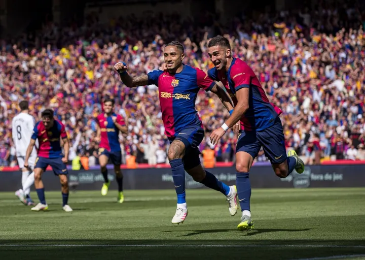 Barcelona sukses melakukan Ramontada kepada Real Madrid di laga bertajuk El Classico setelah sempat tertinggal 0-2, menjadi 4-2.