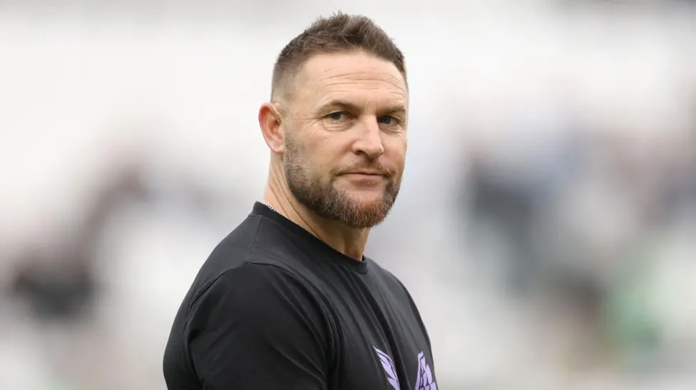Brendon McCullum, pelatih kepala Tim Uji Coba Inggris, menyatakan optimisme besar menyambut tahun penuh tantangan bagi skuadnya.