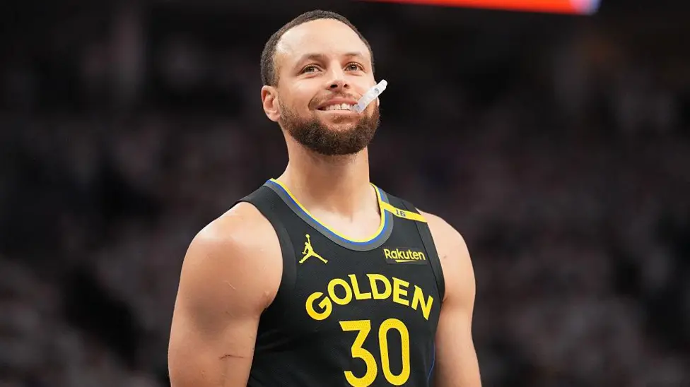 Golden State Warriors meraih kemenangan penting melawan Minnesota Timberwolves di pertandingan pertama babak kedua play-off NBA.