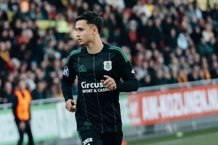 Eliano Reijnders, pemain keturunan Indonesia yang membela PEC Zwolle, menjadi pahlawan kemenangan timnya atas Willem II.