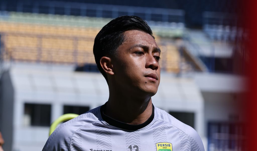 Setelah delapan bulan absen akibat cedera, Febri Hariyadi akhirnya kembali ke lapangan sebagai pemain pengganti saat menghadapi PSS Sleman.
