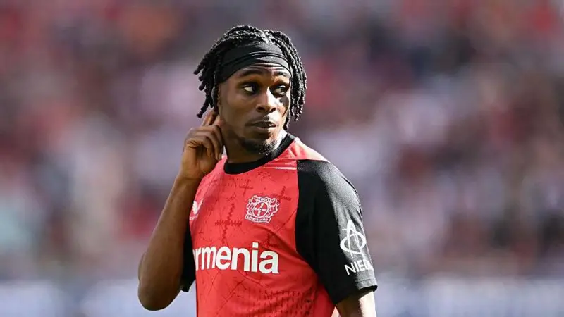 Liverpool bersiap melakukan transfer pertama mereka di bursa musim panas dengan mengaktifkan klausul Jeremie Frimpong dari Bayer Leverkusen.