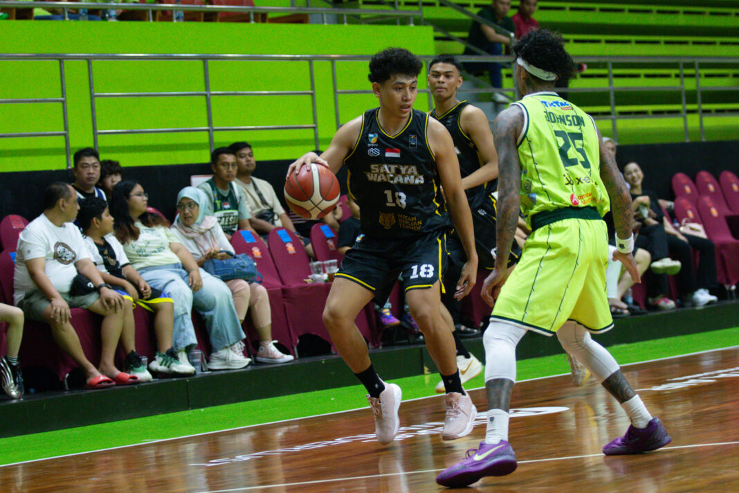 Pacific Caesar Surabaya vs Satya Wacana Salatiga