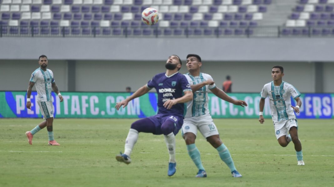 Stadion Indomilk Arena menjadi saksi keperkasaan PSBS Biak saat mengalahkan Persita Tangerang dengan skor 2-0.