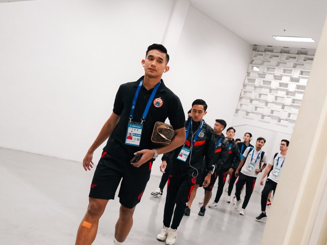 Musim 2024/2025 mencatat kebangkitan Rizky Ridho sebagai salah satu pemain belakang paling menjanjikan di Indonesia.