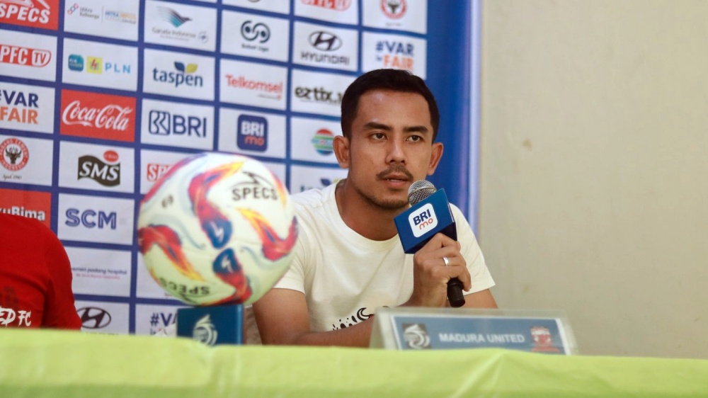 Madura United akan mengawali bulan terakhir BRI Liga 1 2024/25, dengan menghadapi sang tuan rumah, Semen Padang.