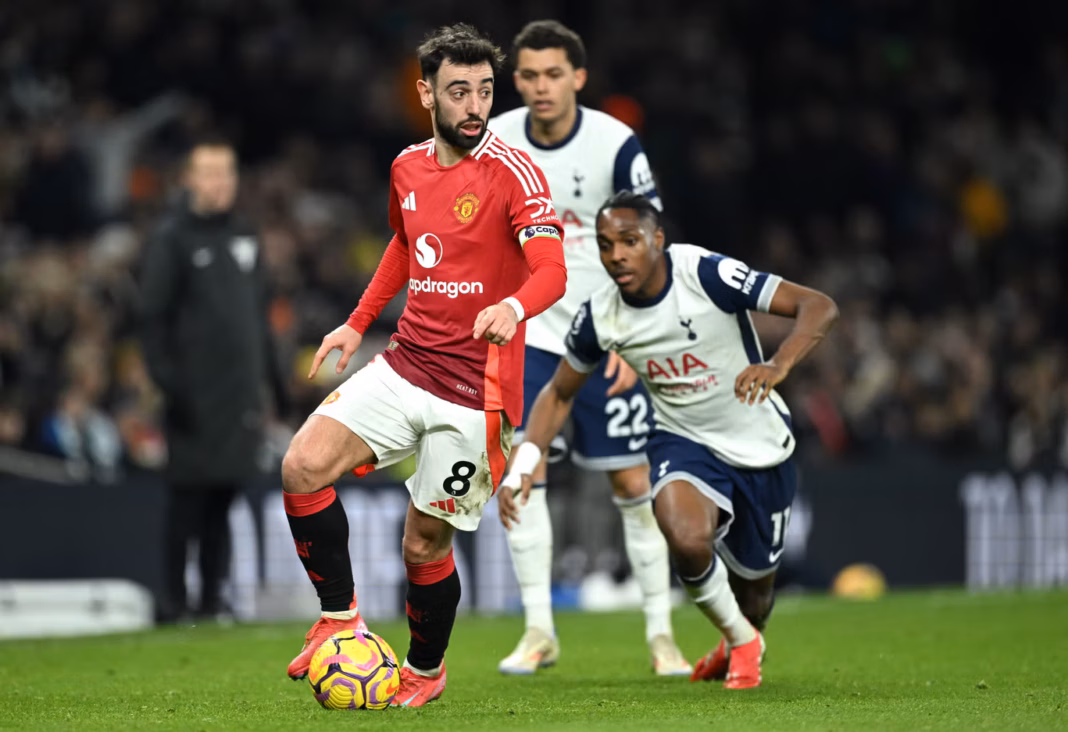 UEFA pastikan tak akan merubah venue final Liga Europa jika Manchester United dan Tottenham Hotspur bertemu.