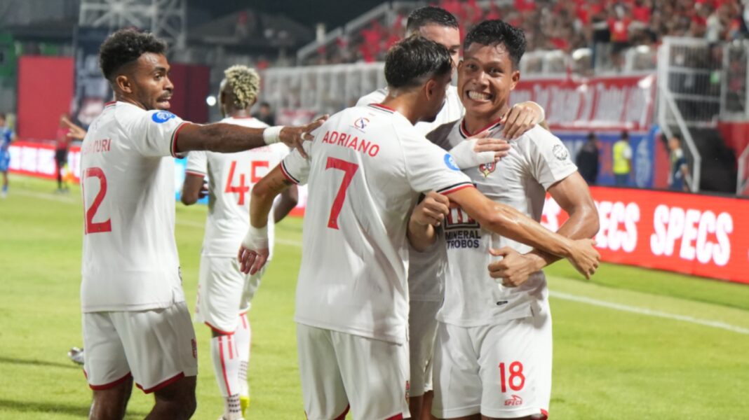 Momen bersejarah tercipta di Stadion Gelora Kie Raha ketika Wahyu Prasetyo akhirnya mencetak gol pertamanya di setelah lima tahun menanti.