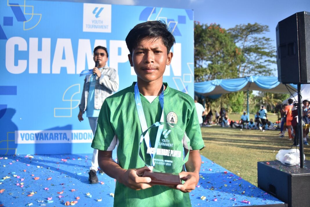Ferrel Luckyta Widodo pemain PSS Sleman yang pergi ke LALIGA bersama klub Girona FC.
