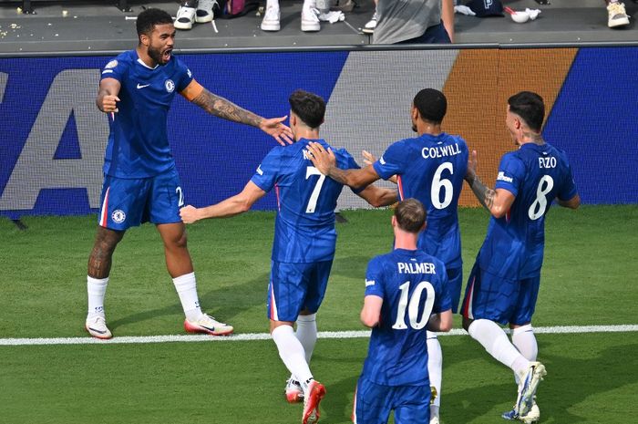 Chelsea sukses melaju ke babak perempat final FIFA Club World Cup 2025 secara meyakinkan usai mengalahkan Benfica 1-4.