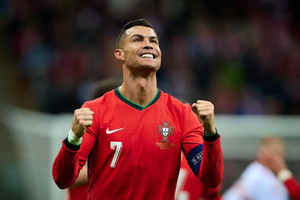 Di usia yang tak lagi muda, Cristiano Ronaldo kembali membuktikan kelasnya sebagai legenda sepak bola dunia.