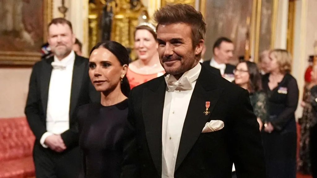 Dunia mungkin mengenal David Beckham sebagai legenda sepak bola, tetapi jalan hidupnya kini semakin dekat dengan tahta kerajaan Inggris.