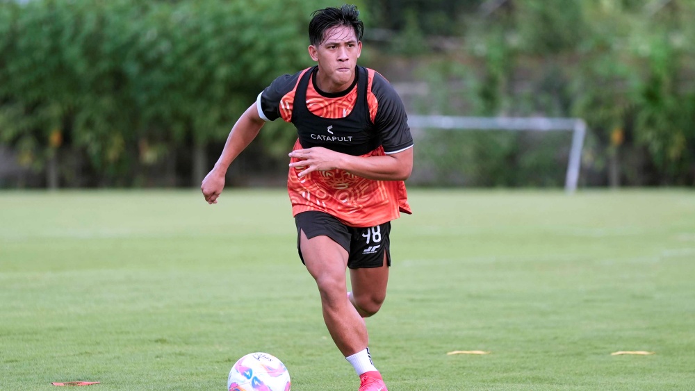 Striker baru Persija Jakarta, Eksel Runtukahu menilai dirinya bisa beradaptasi dengan baik di tim anyarnya.