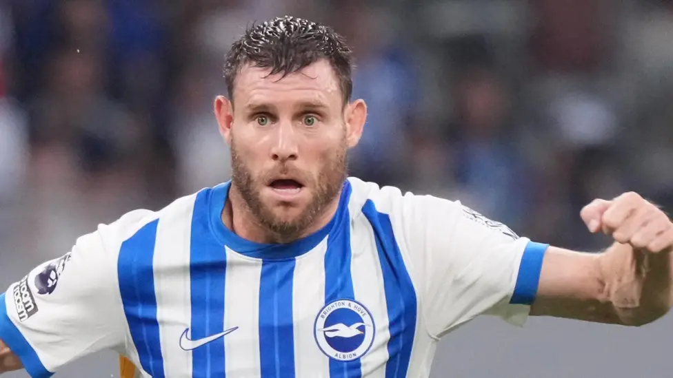 Brighton telah memperpanjang kontrak James Milner untuk satu musim lagi yang menandakan ia akan berusia lebih dari 40 tahun.