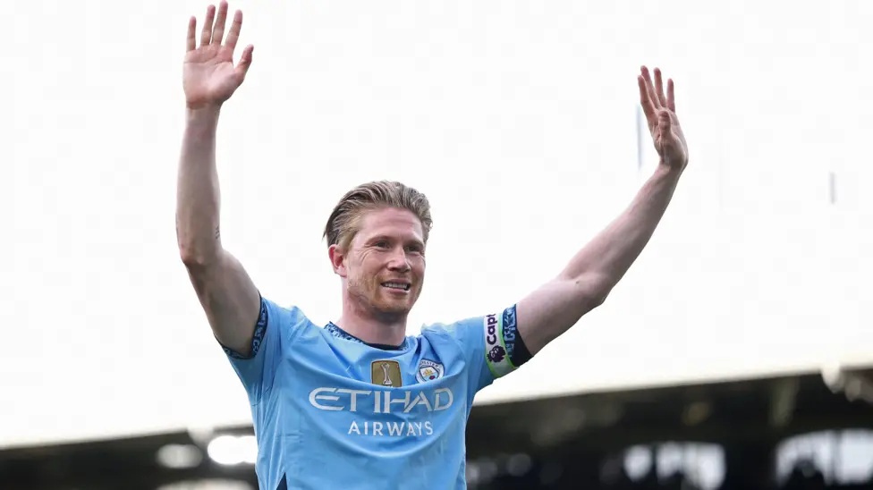 Gelandang maestro asal Belgia Kevin de Bruyne memulai babak baru dalam kariernya dengan bergabung ke Napoli.