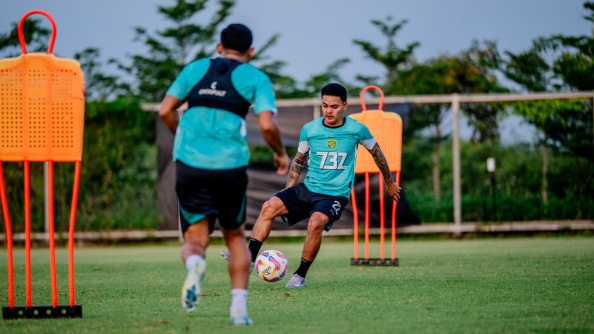 Gali Freitas Persebaya Surabaya