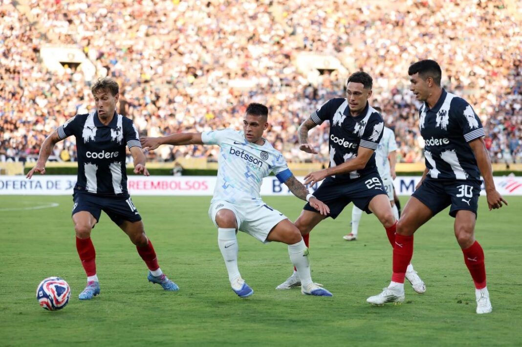 Inter Milan secara mengejutkan ditahan imbang oleh tim asal Meksiko, Monterrey setelah keduanya bermain dengan sama-sama mencetak satu gol.