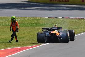 Lando Norris mengakui telah melakukan kesalahan besar saat bertabrakan dengan rekan setimnya Oscar Piastri di Grand Prix Kanada.