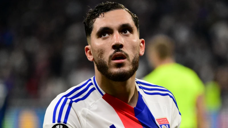 Video gol spektakuler Rayan Cherki untuk Prancis melawan Spanyol dalam semifinal Liga Bangsa-Bangsa UEFA sempat membanjiri media sosial.
