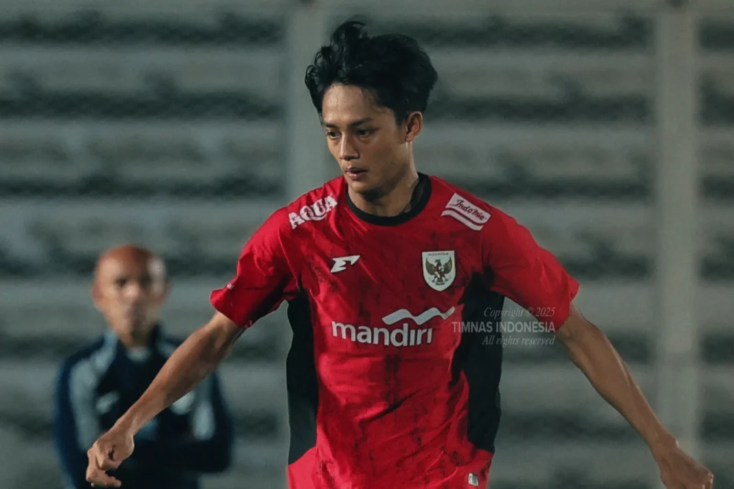 Achmad Maulana Syarif adalah salah satu pemain muda potensial yang tengah bersiap memperkuat Timnas Indonesia U23.