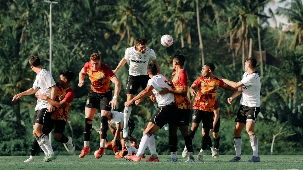 Bali United