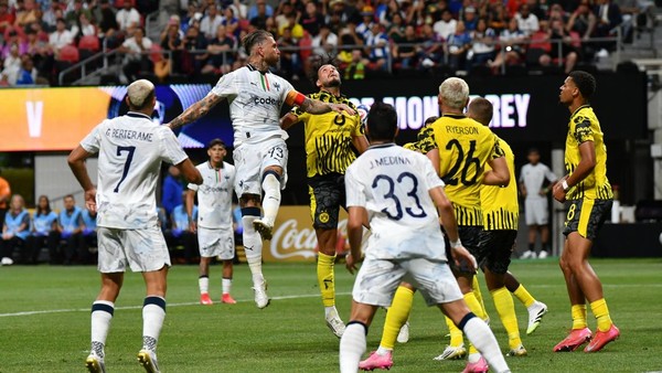 Monterrey belum cukup kuat untuk mengalahkan Borussia Dortmund, terbukti mereka tumbang dengan skor 2-1.
