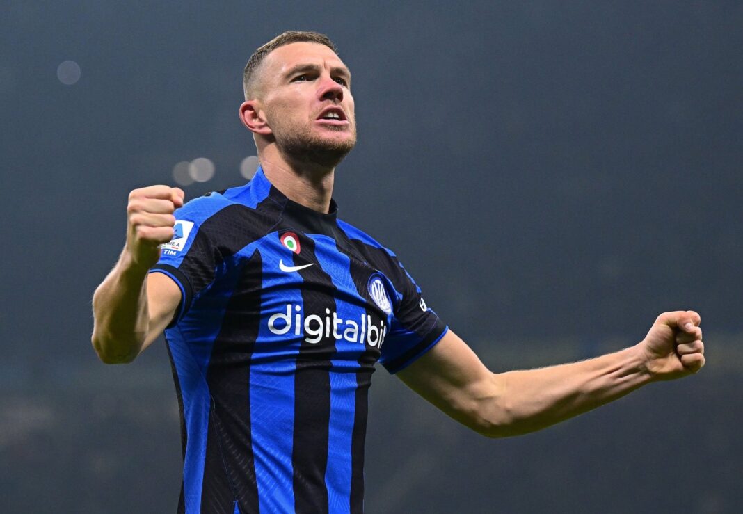 Viola Park gempar menyambut kedatangan striker legendaris Edin Dzeko yang resmi bergabung dengan Fiorentina dalam kesepakatan istimewa.