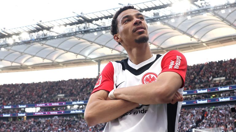 The Reds dikabarkan tengah menjalani negosiasi intensif untuk memboyong penyerang muda Eintracht Frankfurt, Hugo Ekitike.