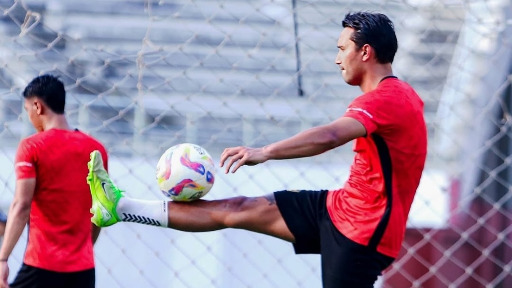 Ezra Walian