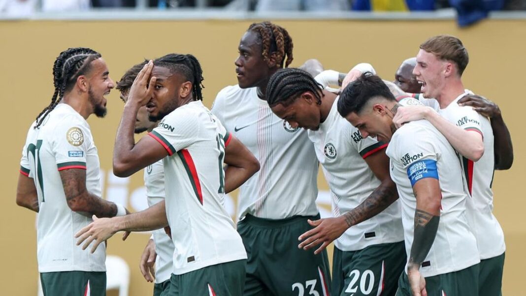 Chelsea berhaisil mencat kemenangan yang cukup meyakinkan dari Fluminense, mereka pun lolos ke babak final setelah menang 2-0.