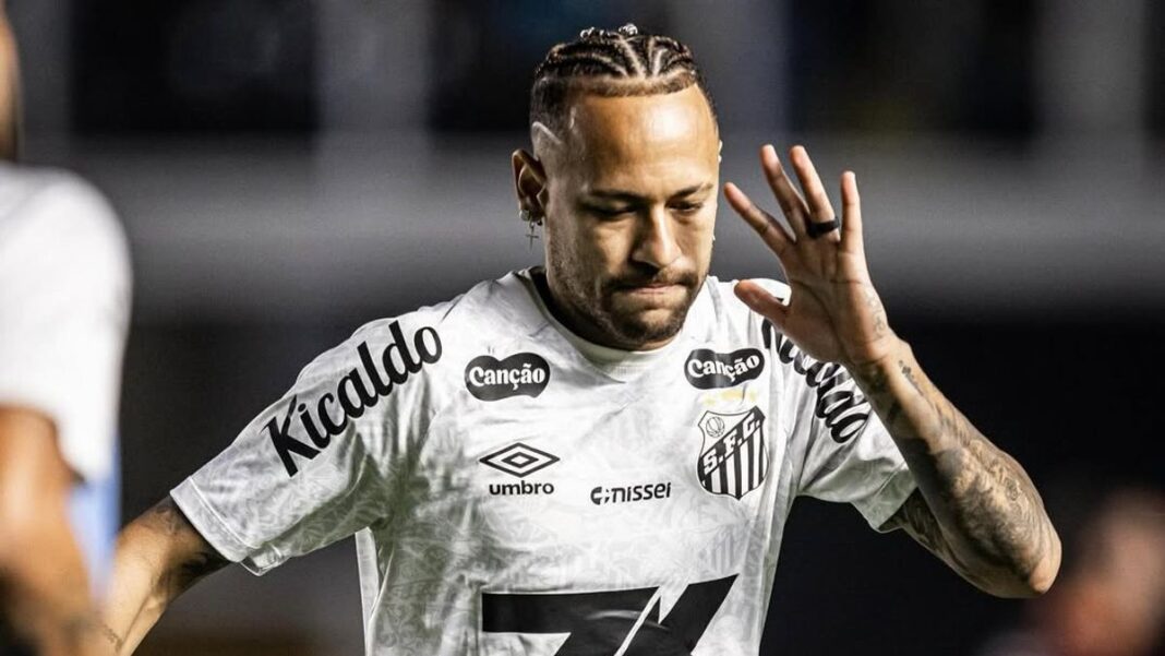 Neymar ribut dengan suporter Santos.