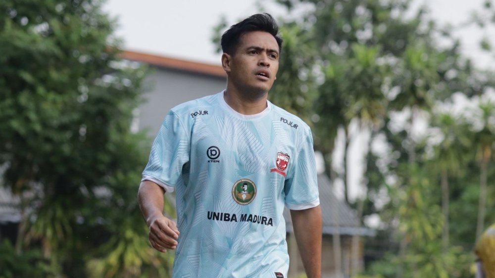 Madura United FC meminjam pemain senior, yang sarat dengan pengalaman, yakni Novan Setya Sasongko dari PS Barito Putera.