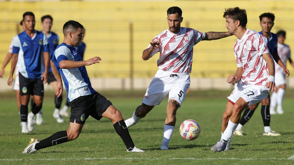 Persis Solo