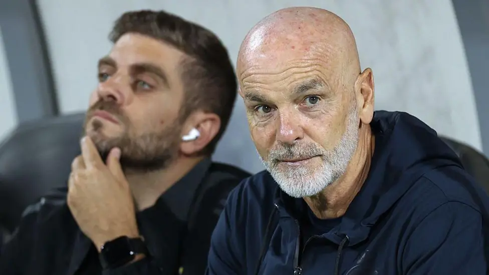 Fiorentina secara resmi mengumumkan mantan pemain mereka beberapa tahun lalu, Stefano Pioli sebagai pelatih kepala baru.