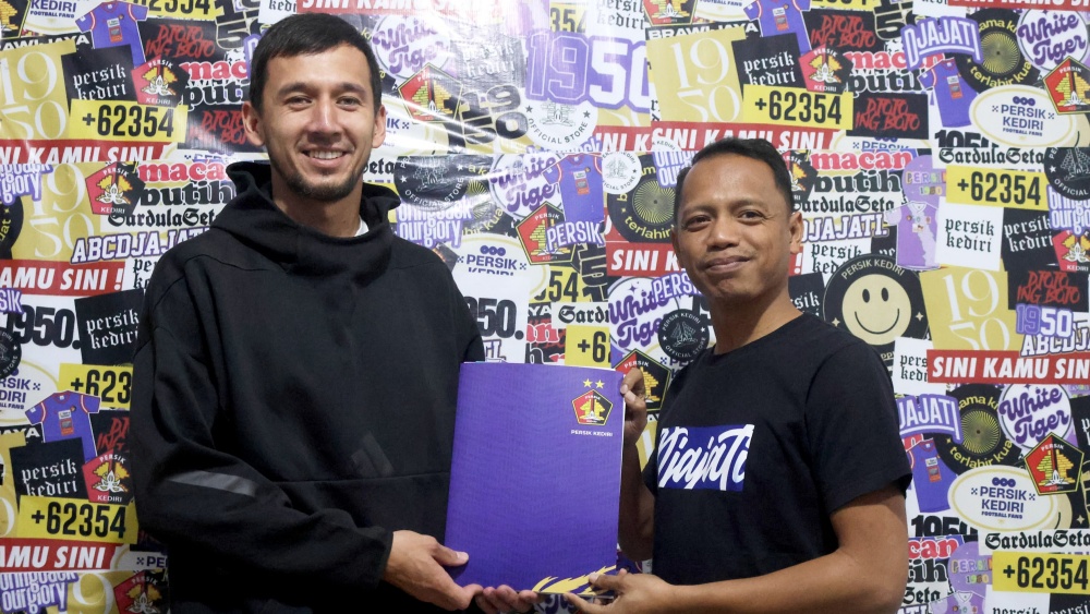 Persik Kediri terus belanja pemain baru untuk bersaing di Super League 2025/26, terbaru adalah Khurshidbek Mukhtorov.