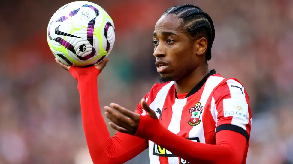 West Ham telah mencapai kesepakatan personal dengan bek Kyle Walker-Peters secara bebas transfer setelah hengkang dari Southampton.