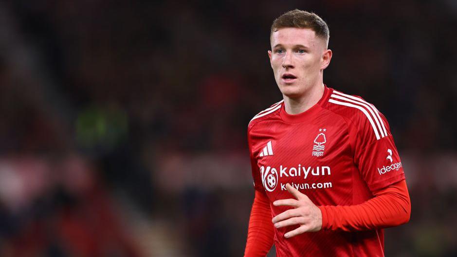 Gelandang Nottingham Forest, Elliot Anderson, diprediksi akan meraih panggilan pertamanya ke tim nasional Inggris.