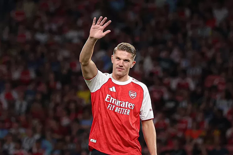 Atmosfer di Stadion Emirates saat uji coba melawan Villarrea dipenuhi kegembiraan saat suporter Arsenal ingin melihat aksi Viktor Gyokeres.