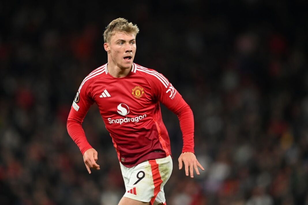 Rasmus Hojlund, penyerang Manchester United, sedang dalam proses finalisasi kesepakatan peminjaman menuju klub Serie A, Napoli.