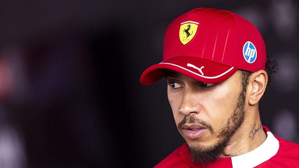 Lewis Hamilton tak menyembunyikan kekecewaannya setelah hanya mampu menempati posisi ke-12 dalam kualifikasi Grand Prix Hungaria.