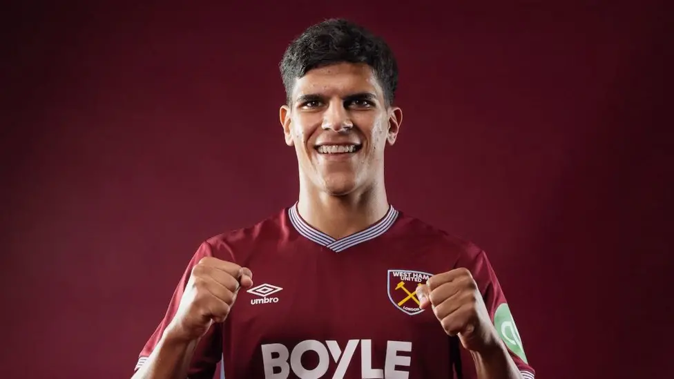 West Ham telah mengamankan gelandang asal Southampton, Mateus Fernandes, dalam sebuah kesepakatan yang nilainya melampaui £40 juta.