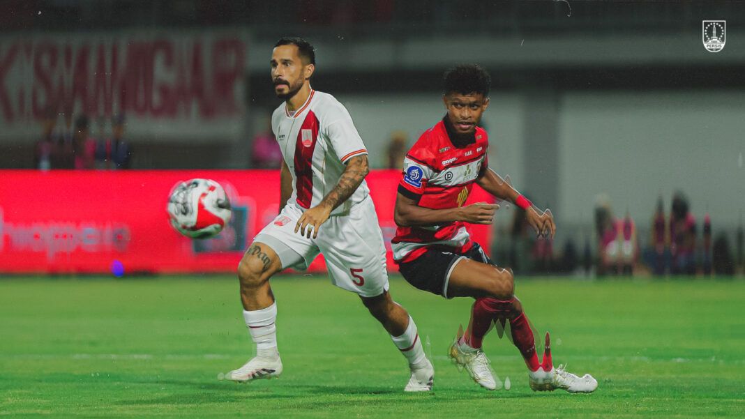Persis Solo