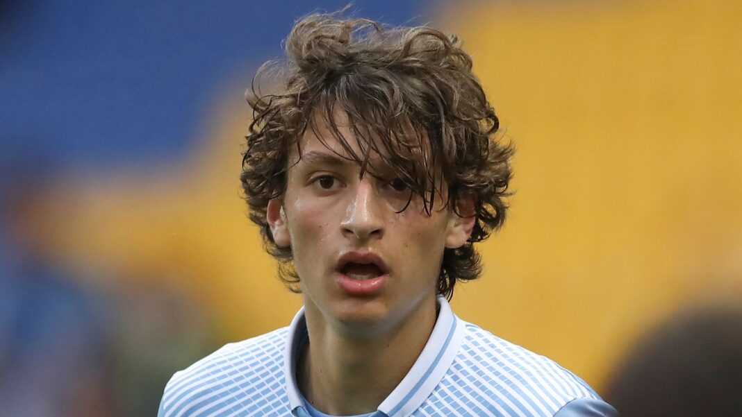 Romano Floriani Mussolini, cicit dari mantan diktator Italia Benito Mussolini, mencatatkan momen bersejarah dengan tampil perdana di Serie A.