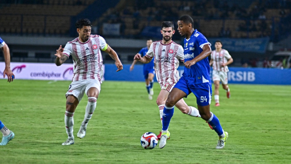Persib Bandung berhasil menorehkan kemenangan yang cukup meyakinkan saat menjamu Western Sydney Wanderers FC.