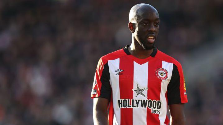 Yoane Wissa, penyerang Brentford, telah kembali bergabung dalam sesi latihan tim utama setelah melakukan diskusi produktif.